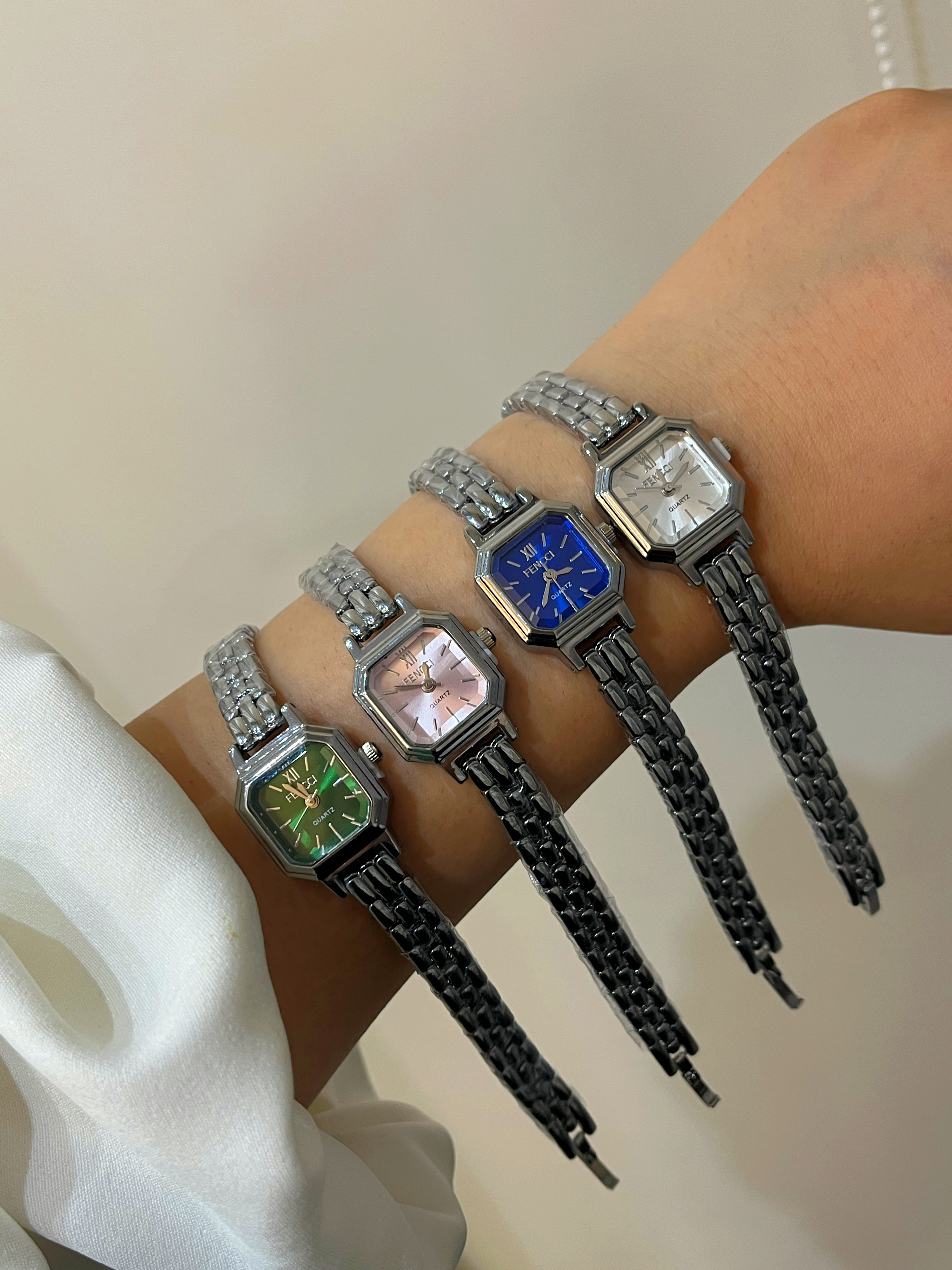 ساعت استیل صفحه مربع فنسی